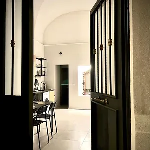 https://apt-ciuri-ciuri.taorminaitalyhotels.com