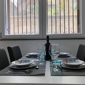 https://suite-vicolo-lavico.sicilyhotelsitaly.net