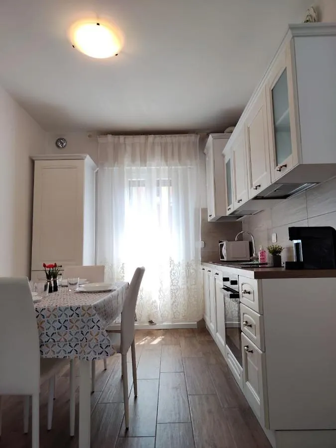 Sweet Apartment - Centre Peschiera del Garda